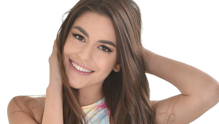 Taboo Stepfamily Encounter with Romeo