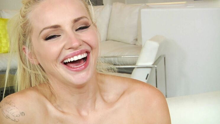 Petite Blonde Staci Carr Exposed