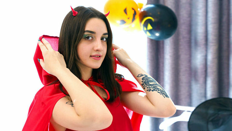 [ClubSweethearts] - Eva Tender Plays with Herself on Halloween