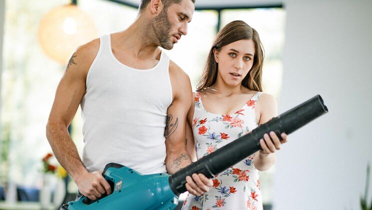 [EroticaX] - Pussy Licking Gardener's Pleasure - Damon Dice - Kourtney Rae