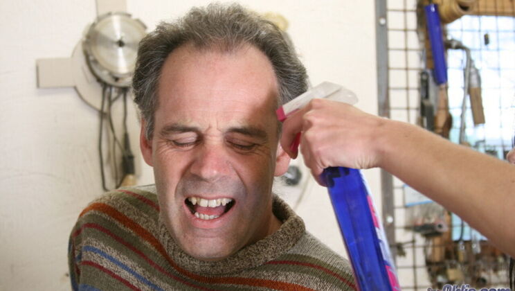 [Oldje] - Missionary Sex with Brunette and Older Guy - Goldie - Erick