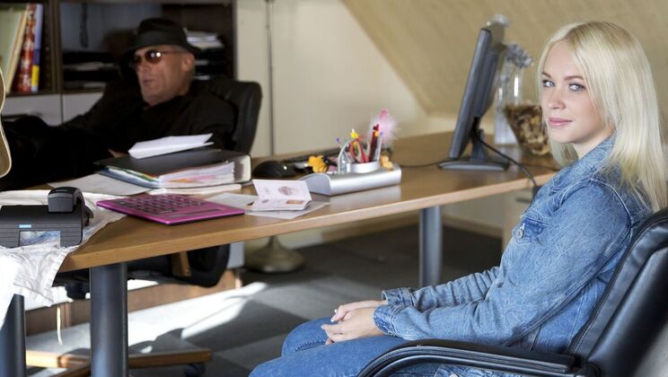 [Oldje] - Office Gangsta Blowjob