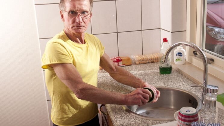 [Oldje] - The Kitchen Hooligan's Cum Swallowing Friend - John - Denise Sky