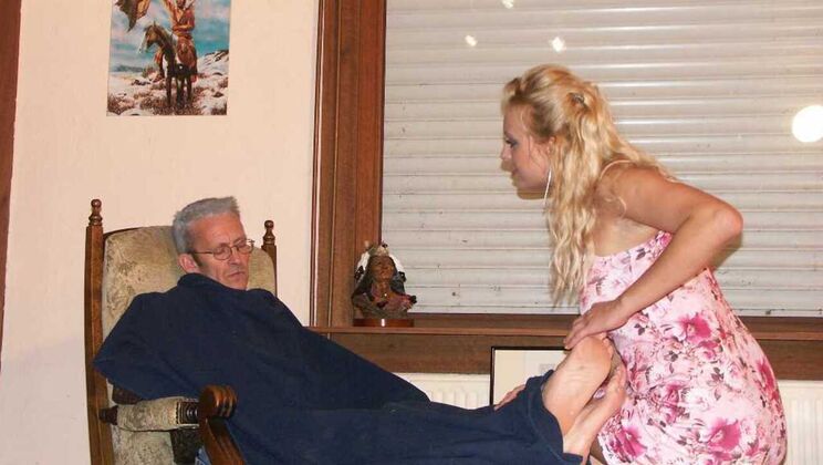 Blowjob and Handjob: The Ultimate Massage Experience