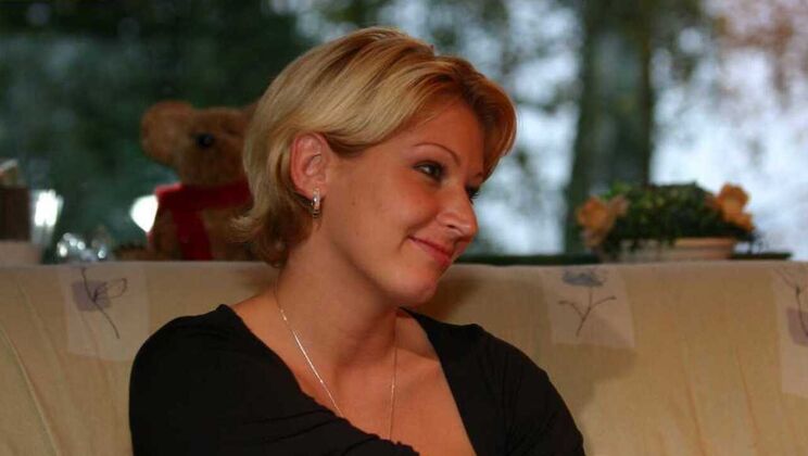 [Oldje] - Best Friend and Blonde Granddaughter Kiss