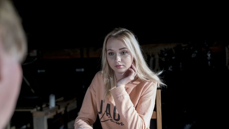 [Oldje] - Blonde Babe Martha Gets Wild in Card Game