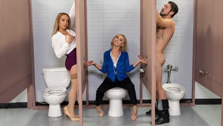 [TransAngels] - Reverse Cowgirl Action with Chloe Temple