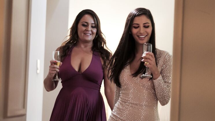 [SweetHeartVideo] - Girls Licking Pussy: Brunette Beauties Gianna and Elexis - Gianna Dior - Elexis Monroe