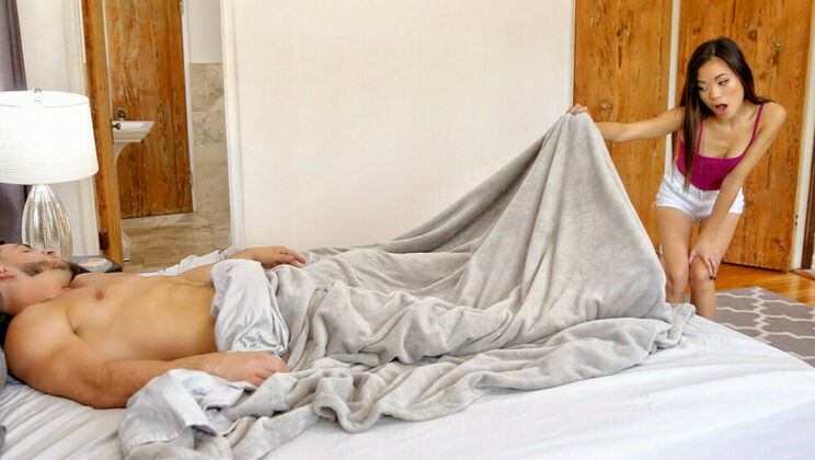 Stepbro Can't Say No To Asian Stepsis