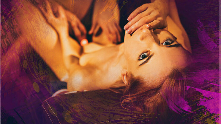 [SexArt] - Sexy Blonde Julia Rain Plays - Maxmilian Dior - Julia Rain