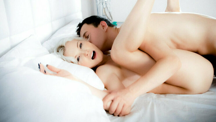 [SexArt] - Rein and Nutz's Outdoor Sex Adventure - Zazie Skymm - Frida Sante - Ivy Rein - Nikky Nutz