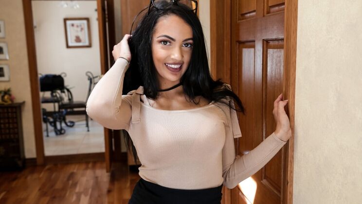 Mr. Davis Gets a Blowjob from Sofi Ryan