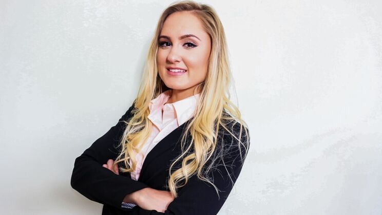 Avalon Heart's Hot Sex in Cowgirl and Doggystyle