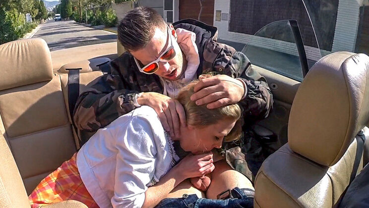 Lolly's Amateur Outdoor Sex!