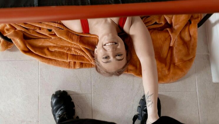 [MOFOS] - Clingy Blowjob Fun