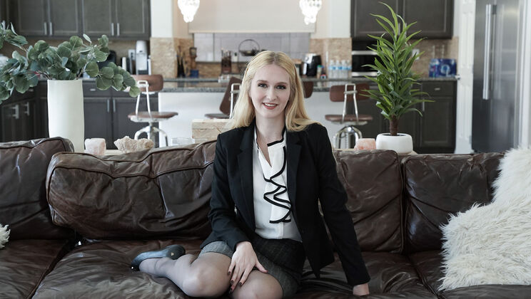 Blind Prank Turns Sexy