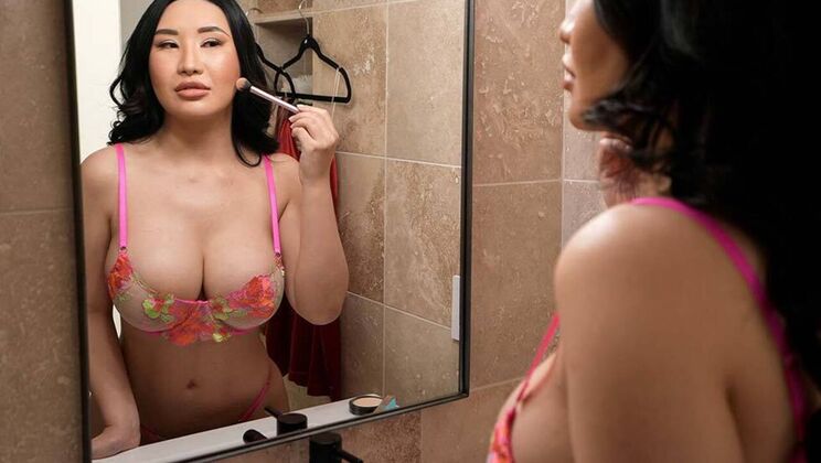 [MomIsHorny] - Hot Stepmom Suki Sin Loves Hardcore