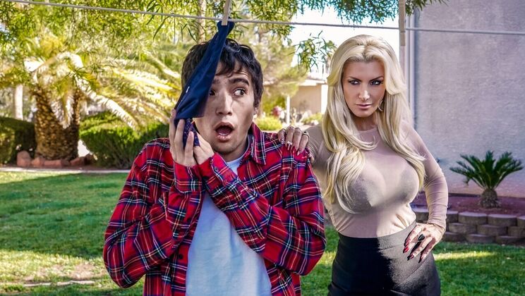 Thief Gets Pussy Licked by Latina