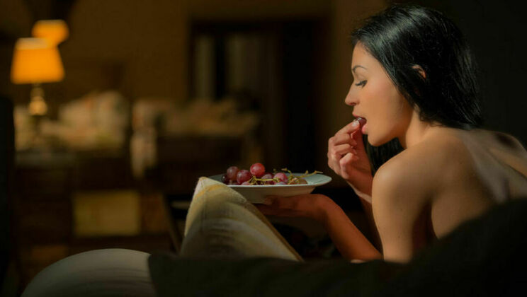 [SexArt] - Shaved Pussy Lesbian Action - Fingering & Doggystyle Fun - Vanda Lust - Rosaline Rosa