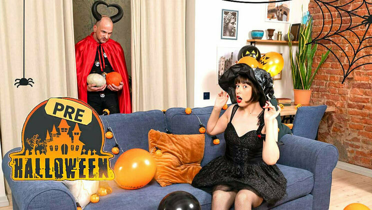 [ClubSweethearts] - Hardcore Sex with Babe Sandy Cheeks before Halloween - Andrew Marshall - Sandy Cheeks