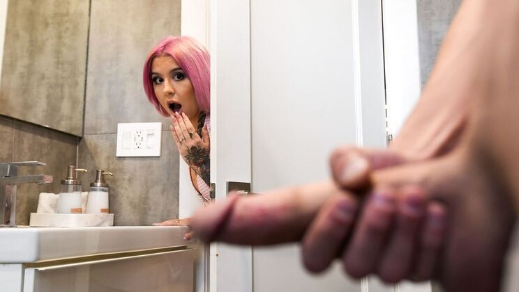 [MyPervyFamily] - Lingerie Loveliness with Luna Legend - Luna Legend - Chris Lockwood