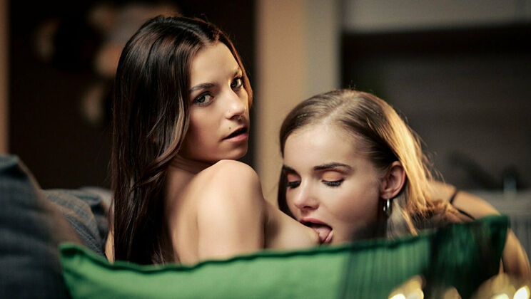 [SexArt] - Spanish Striptease with Massy Sweet (2023) - Massy Sweet - Fibi Euro