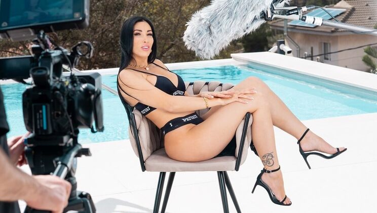 Big Breasts and Big Personality: Clea Gaultier