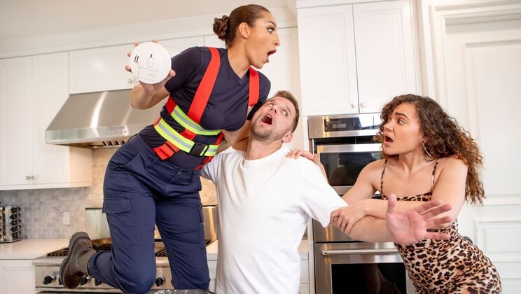 [Brazzers] - Blowjob Frenzy with Big Tits Star Bella Rolland - Vince Karter - Bella Rolland