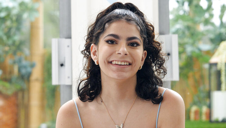 [NetVideoGirls] - Angela's Deepthroat Blowjob - Angela