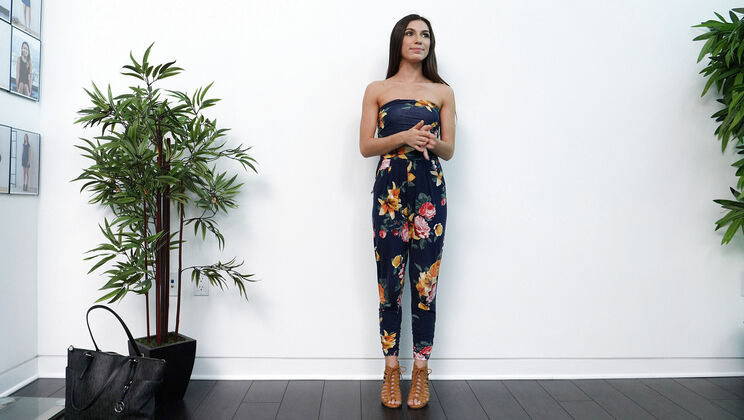 [NetVideoGirls] - Cowgirl Gianna's Big Role - Gianna