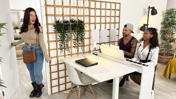 [CrazyCollegeGFs] - Short Hair Tutor Takes Reverse Cowgirl Ride - Juan Lucho - Barbie Rous