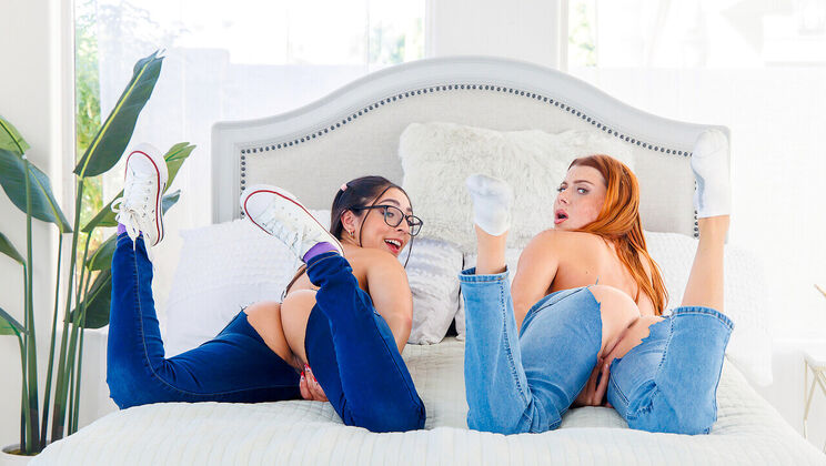 Stepbro Fills Both Holes - FFM Threesome