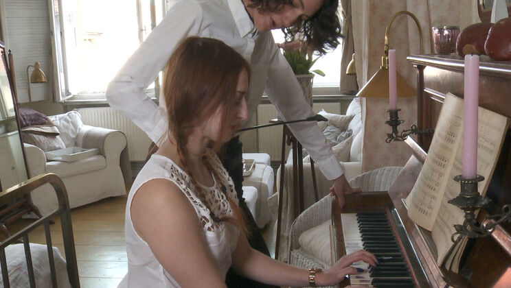 Masturbation Madness with Lolo and Rococo