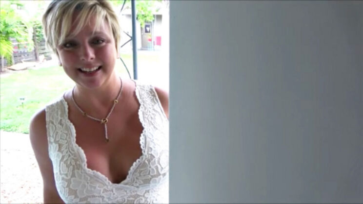 [MomComesFirst] - Stepmom Brianna Beach Seduces Stepson - Big Butt & Tits - Brianna Beach