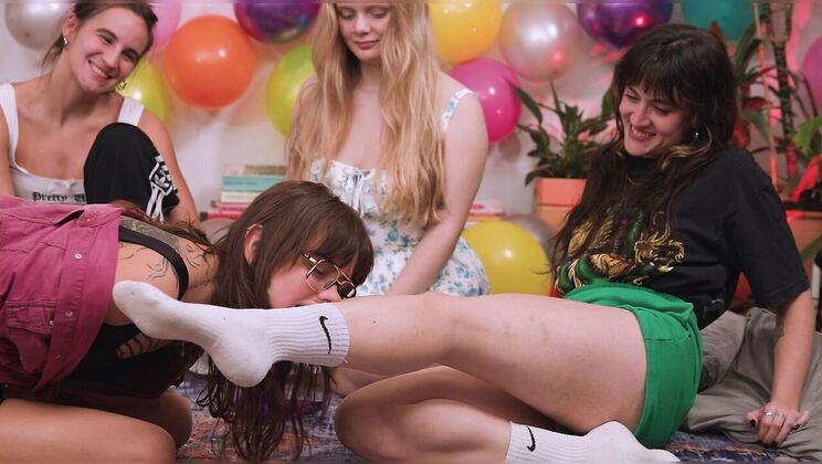 [Ersties] - Sexy Underwear and Kissing: Sapphic Surrender Round 1 - Candice (Ersties) - Rachel (Ersties) - Lola P (Ersties) - Gigi M (Ersties) - Ink (Ersties) - Cherry T (Ersties)