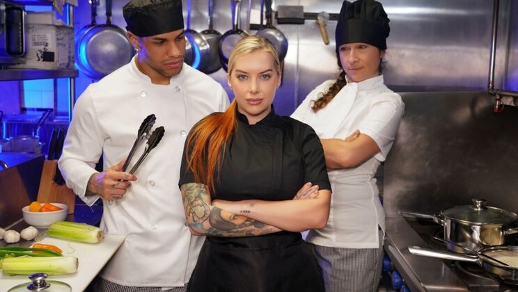 [DigitalPlayground] - From Kissing to Cumshot: Full Restaurant Sex Session - Cubbi Thompson - Mike Ox