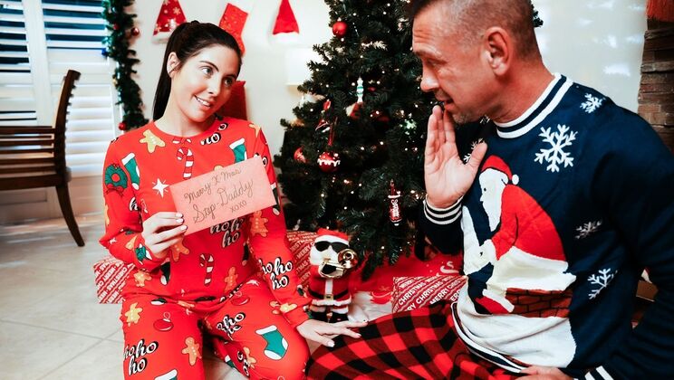 [MyPervyFamily] - Unwrap Me and Fuck My Face Stepdaddy - Deepthroat Blowjob - Theodora Day - Peter Fitzwell