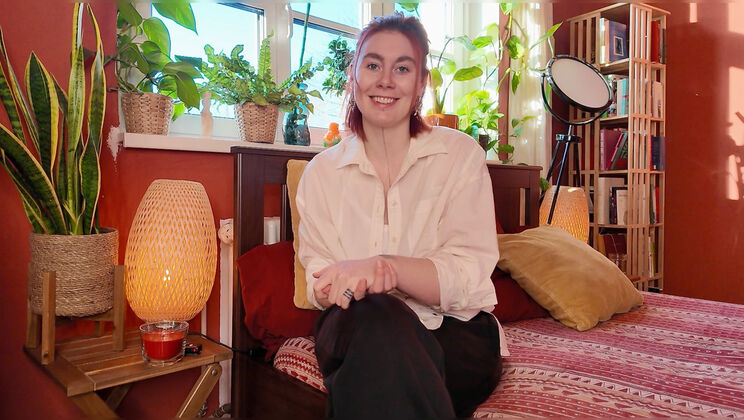 [Ersties] - Sarah Takes It In The Ass First Time Zora - Zora (Ersties)