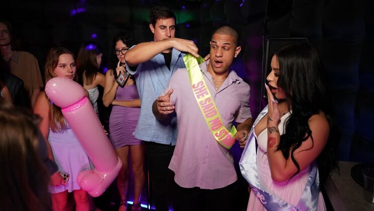 [RKPrime] - Muscular Man Pounds Shaved Pussy in Missionary and Cowgirl