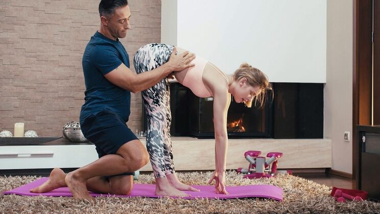 Brunette Yoga Lover Gets Cumshot On Her Bubble Butt