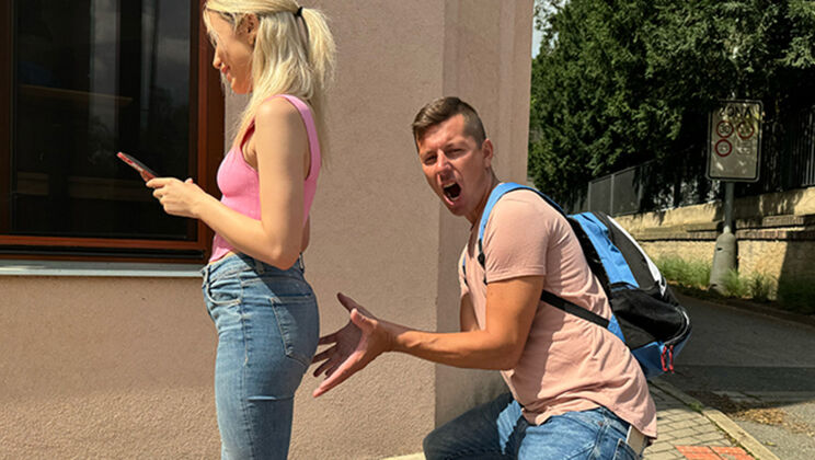 Nick Ross Fucks Isabella De Laa And Rika Fane In Outdoor Threesome