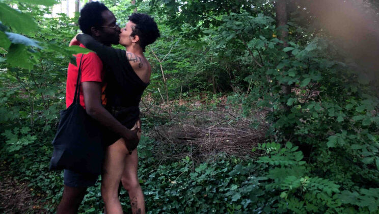 Puck & Gila give outdoor blowjob in public POV vlog