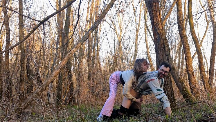 Handjob in the Open: Irenka and Tadzio