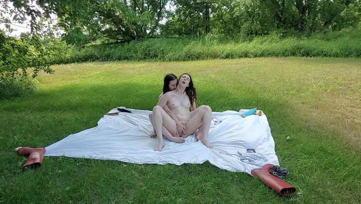 Lesbian Lovers Daisy And Peach Move To The Country