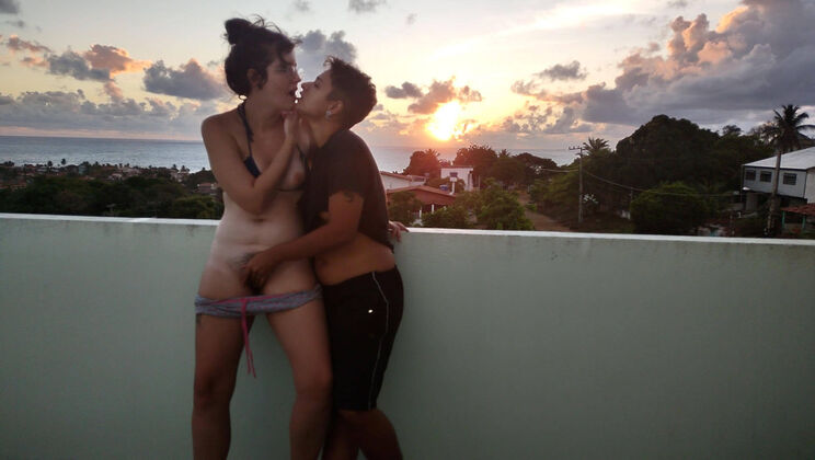 Ari & Sofi: Lesbian Masturbation at Sunrise