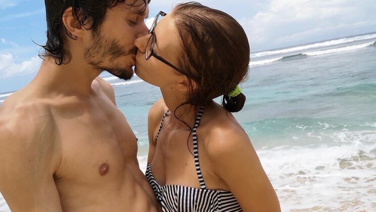 Josh & Evie Bali Vlog: Car Sex & Anal Play