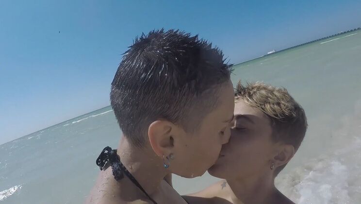 The Mexican Diaries: Lesbian Vlog with Sex Toys